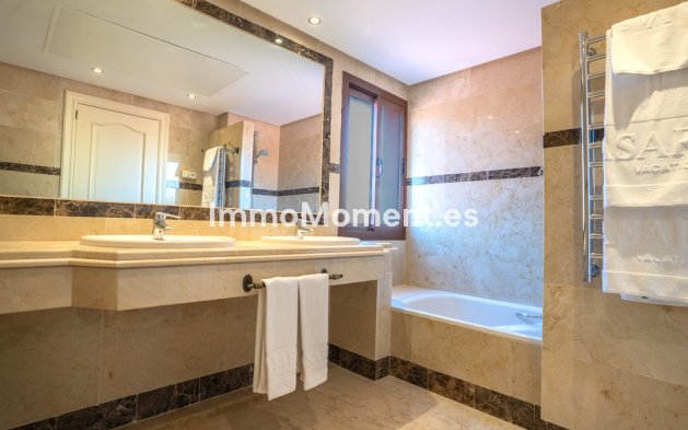 Wiederverkauf - Wohnung - Marbella - Puerto Banús