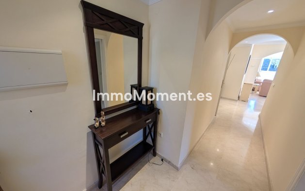 Resale - Apartment - Marbella - Elviria