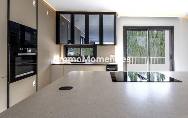 Wiederverkauf - Wohnung - Marbella - Nueva Andalucía