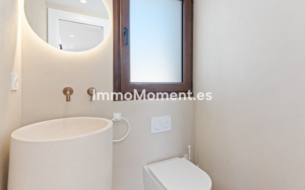 Resale - Apartment - Manilva - La Duquesa