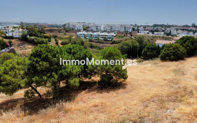 Resale - Land - Estepona - Selwo