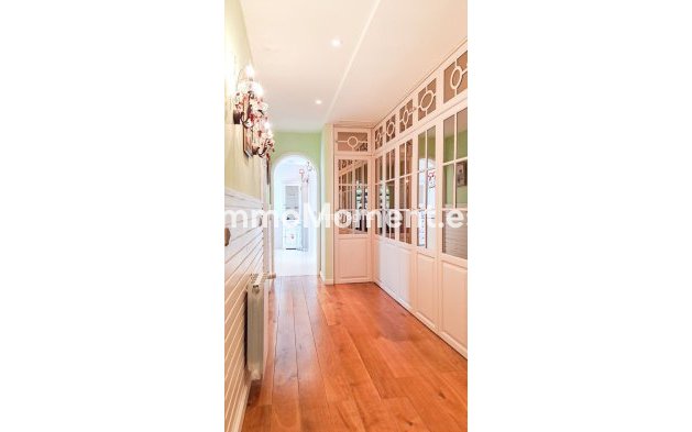 Wiederverkauf - Villa - Benahavís - Benahavís Centro