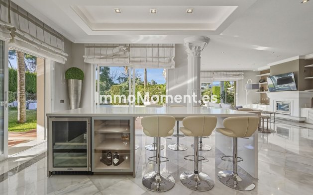 Resale - Villa - Marbella - Guadalmina Alta