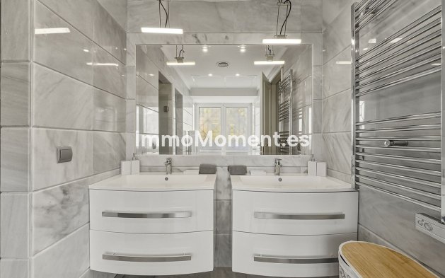 Resale - Villa - Marbella - Guadalmina Alta