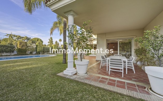 Resale - Villa - Marbella - Guadalmina Alta