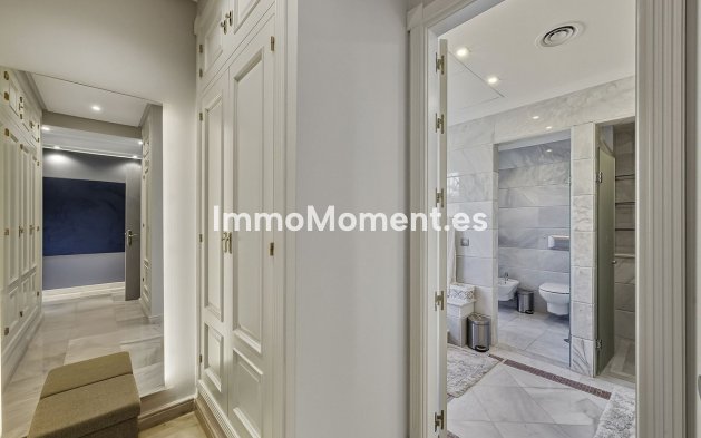 Resale - Villa - Marbella - Guadalmina Alta