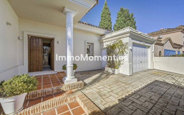 Resale - Villa - Marbella - Guadalmina Alta