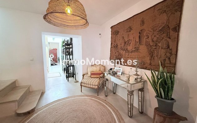 Bestaande woning - Geschakelde woning - Binnenland  - Coín