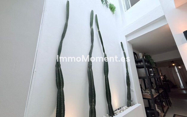 Bestaande woning - Geschakelde woning - Binnenland  - Coín