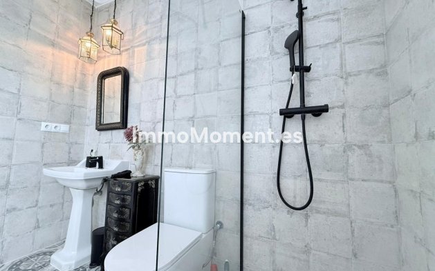 Bestaande woning - Geschakelde woning - Binnenland  - Coín