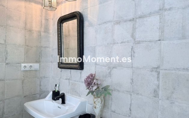 Bestaande woning - Geschakelde woning - Binnenland  - Coín