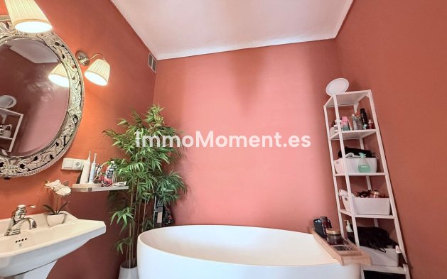 Bestaande woning - Geschakelde woning - Binnenland  - Coín