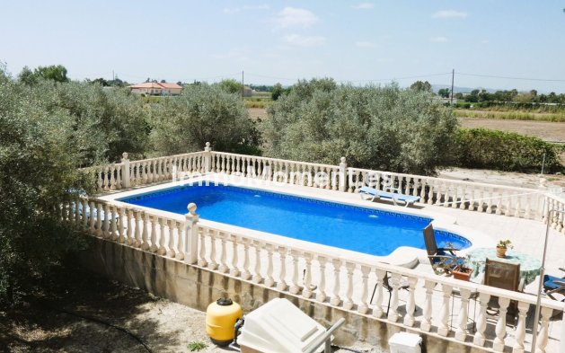 Wiederverkauf - Landhaus - Dolores - Dolores Centro