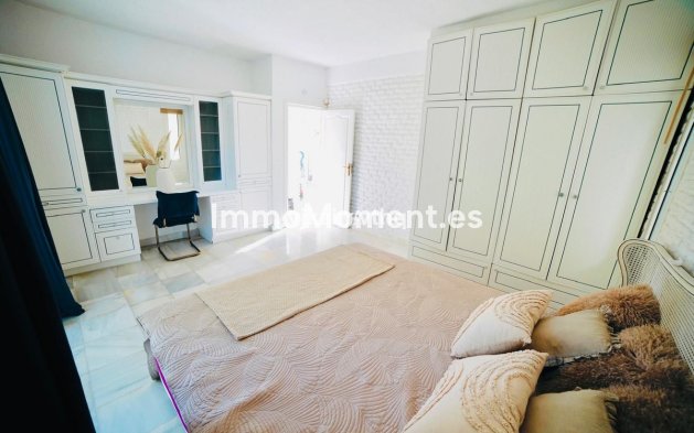 Revente - Villa - Benalmadena - Benalmadena Pueblo