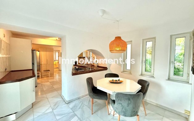 Revente - Villa - Benalmadena - Benalmadena Pueblo