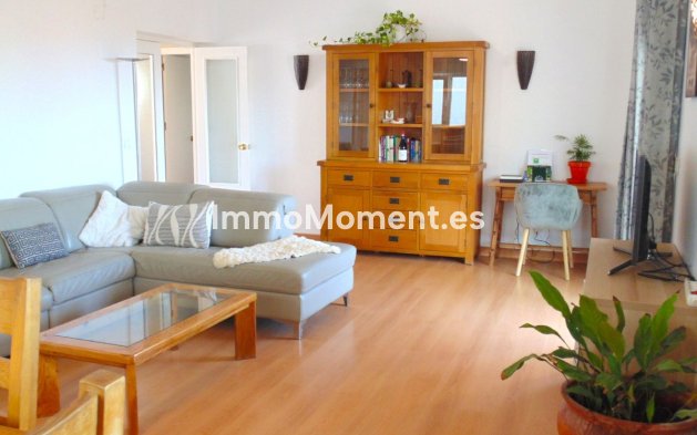 Resale - Villa - Benalmadena - Benalmadena Centro