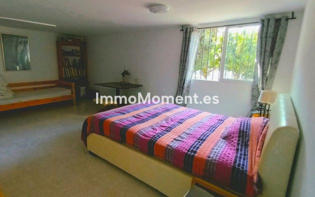 Resale - Villa - Benalmadena - Benalmadena Centro