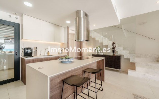 Resale - Villa - Marbella - Puerto Banús