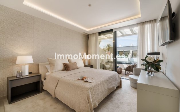 Resale - Villa - Marbella - Puerto Banús