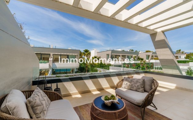 Resale - Villa - Marbella - Puerto Banús