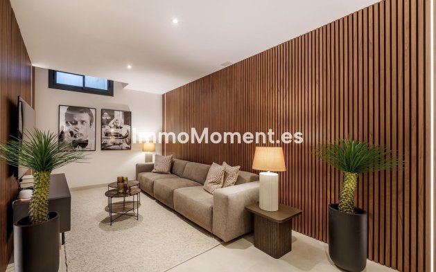 Resale - Villa - Marbella - Puerto Banús