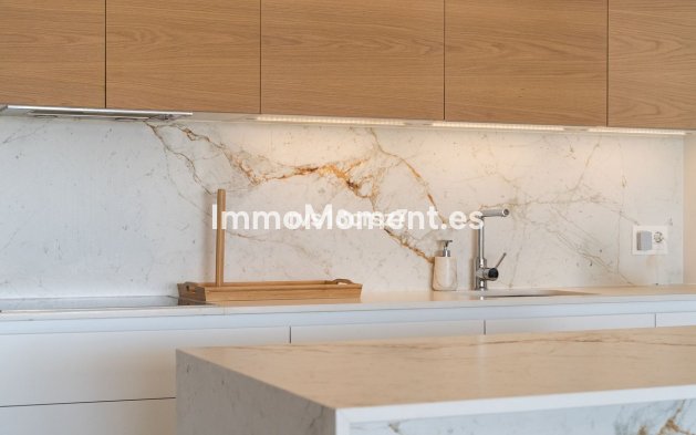 Resale - Apartment - Benahavís - Benahavís Centro