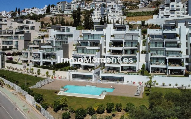 Resale - Apartment - Benahavís - Benahavís Centro