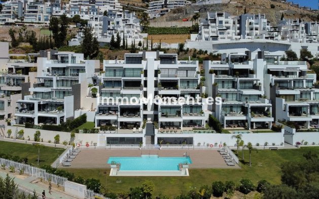 Resale - Apartment - Benahavís - Benahavís Centro