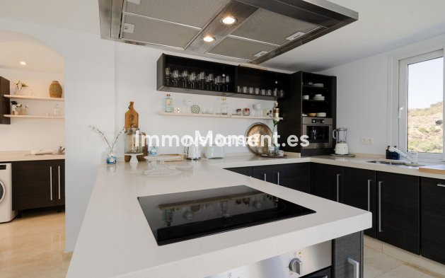 Resale - Villa - Marbella - El Rosario