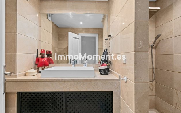 Revente - Appartement - Estepona  - Estepona Centro