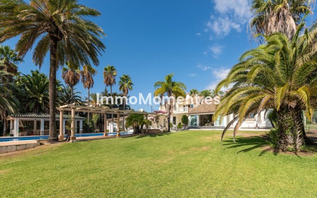 Revente - Villa - Estepona  - Estepona Centro