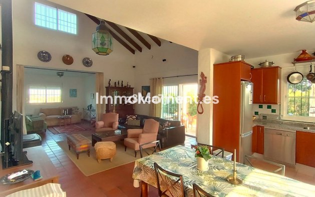 Revente - Villa - Estepona  - Estepona Centro
