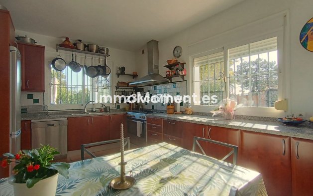 Revente - Villa - Estepona  - Estepona Centro