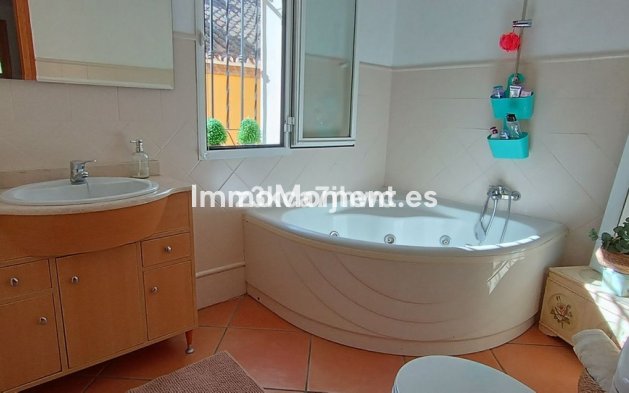 Revente - Maison mitoyenne - Estepona  - Estepona Centro