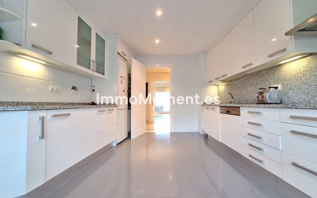 Wiederverkauf - Wohnung - Marbella - Nueva Andalucía