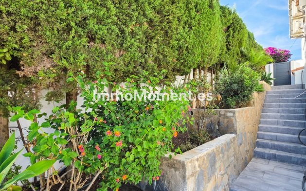 Resale - Villa - Manilva