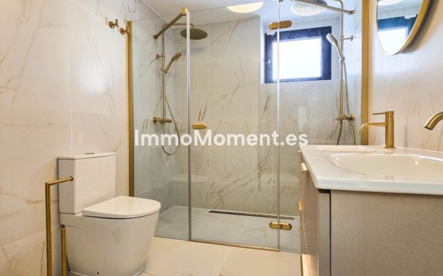 Resale - Villa - Manilva