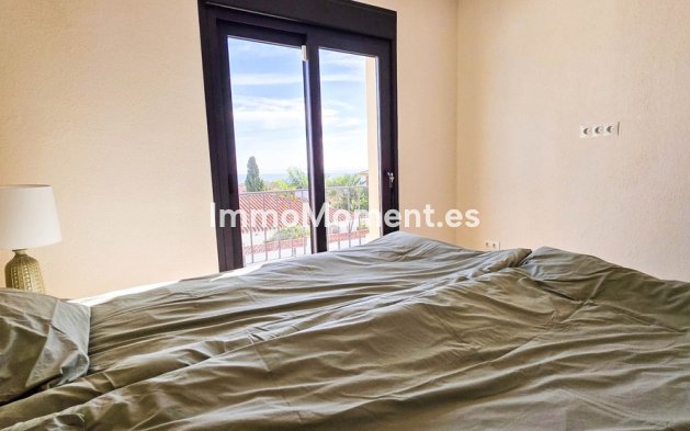 Resale - Villa - Manilva