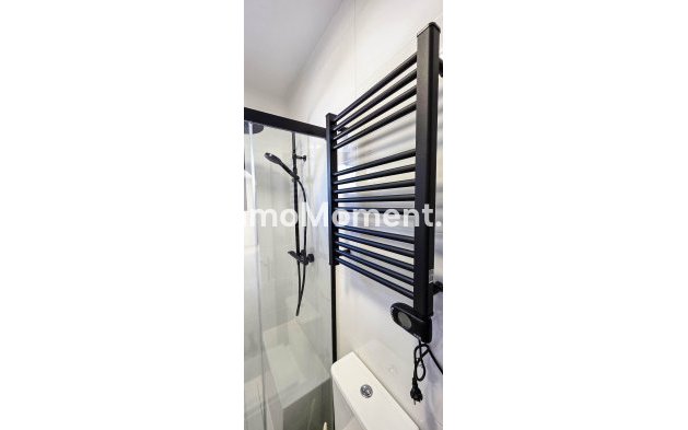 Resale - Villa - Manilva