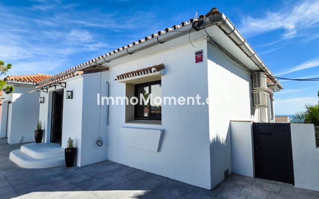 Resale - Villa - Manilva