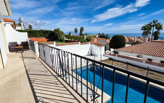 Resale - Villa - Manilva