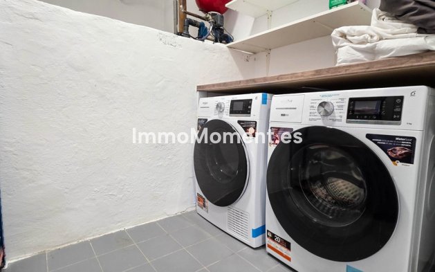 Resale - Villa - Manilva