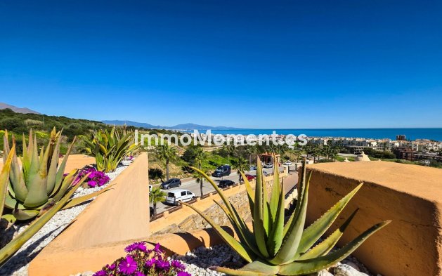 Resale - Apartment - Manilva - La Duquesa