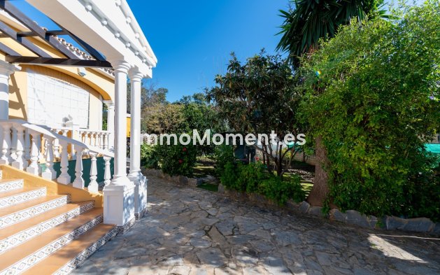 Resale - Villa - Marbella - Las Chapas