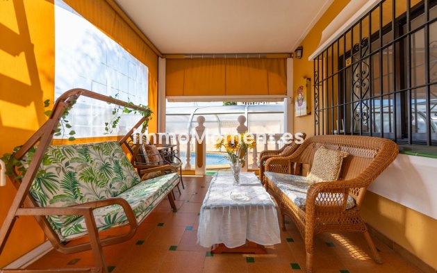 Resale - Villa - Marbella - Las Chapas