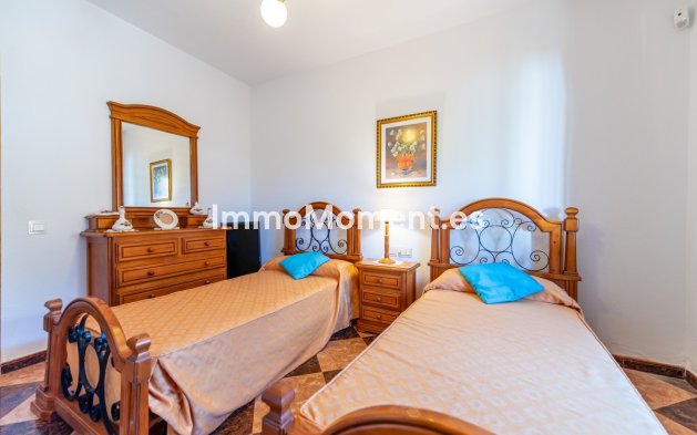 Resale - Villa - Marbella - Las Chapas