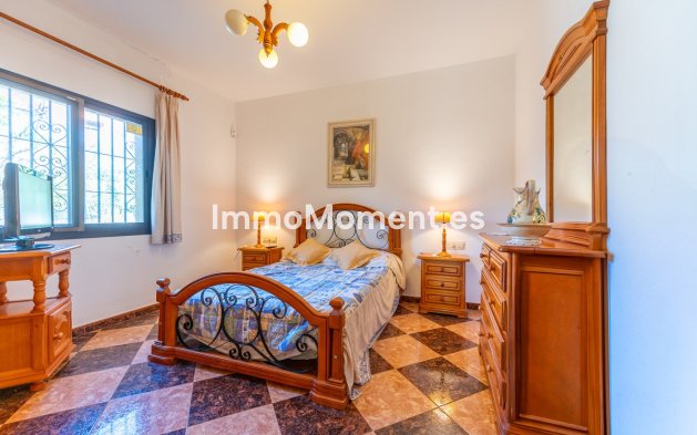 Resale - Villa - Marbella - Las Chapas