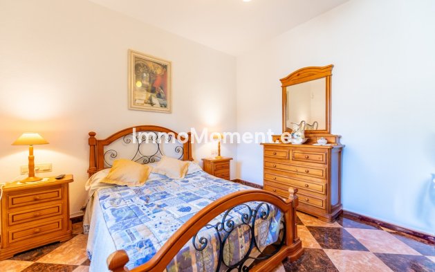 Resale - Villa - Marbella - Las Chapas