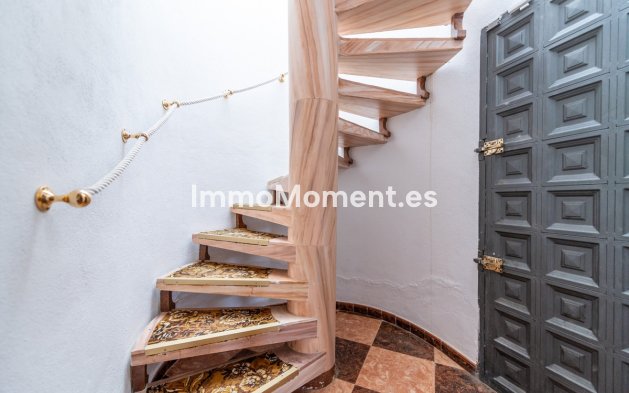 Resale - Villa - Marbella - Las Chapas