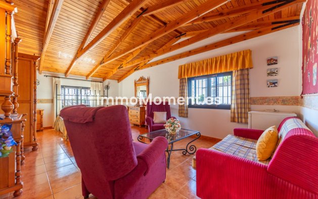 Resale - Villa - Marbella - Las Chapas